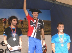 Euskadiko txapelketan hirugarren izan zen Goñi (eskuman)