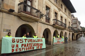 Araztegietako beharginek martitzenean egindako protesta