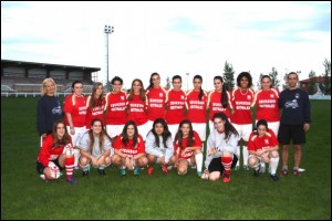 Nesken talde bi osatu zituen iaz Bermeoko Futbol Taldeak