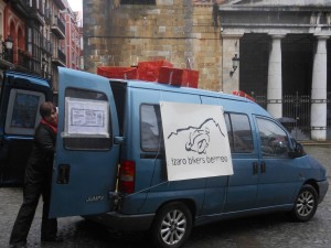 Zapatuan Kate Sareak eta Izaro Bikersek egindako bilketa