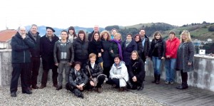 Karmeldar ikastetxeko irakasleak eta atzerrikoak, Aingeru Astui Kultura zinegotziagaz eta Idurre Bideguren alkateagaz