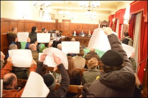 Joan den urtarrileko osoko  bilkuran zalaparta handia sortu zuten ELAko ordezkariek