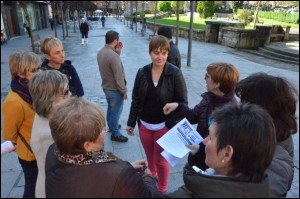 Ainhoa Etxaide Totorikaguenako langileekin