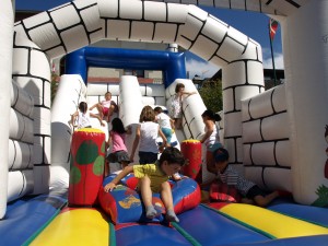 Gautegiz Arteagako umeak, gaur, puzgarrietan