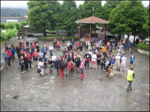 Baselizen ibilaldirako parte hartzaileak, artxiboko irudian