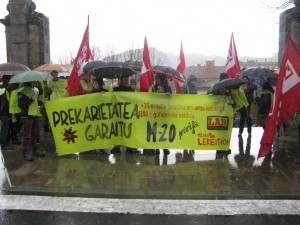 Juntetxearen aurrean bildu dira eskualdeko ordezkariak