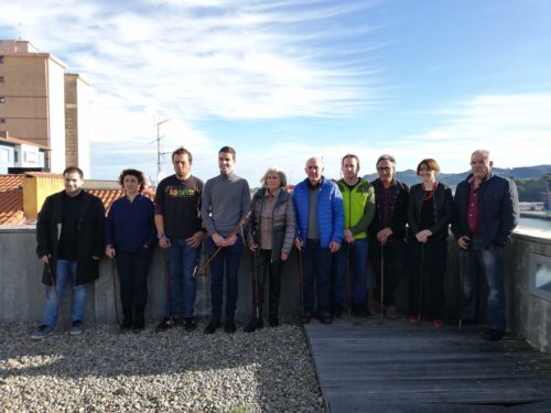 Bermeoko auzo alkateak makilak hartzen