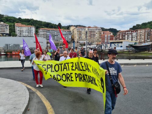 LAB sindikatuaren elkarretaratzea Beti Euskal Herria ontziaren jokaera salatzeko