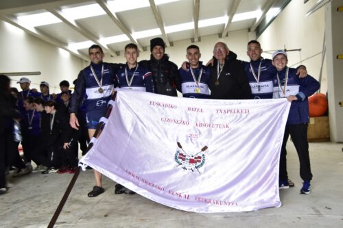 Bermeok bandera eta Mundakak zilarrezko domina eskuratu dituzte Euskadiko Batel Txapelketan