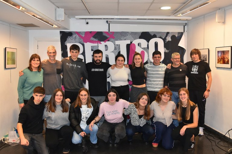 Bizkaiko bertsolari gazteen azken finalaurrekoa