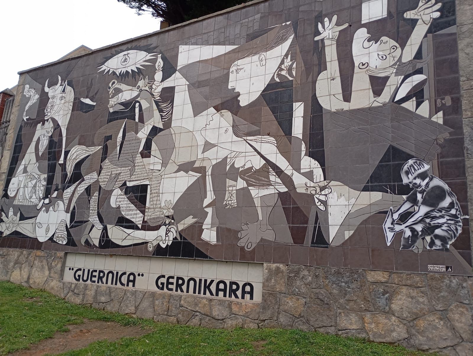 Erreplikaren albo batean, Picassoren irudia