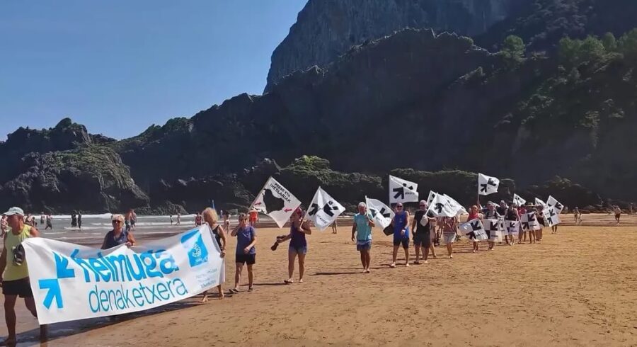 Eako, Lagako, Laidako, Lekeitioko, Mundakako, Muskiz-Zierbenako eta Ondarroako hondartzetan mobilizatu dira